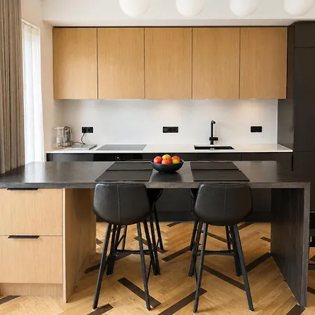 Stylish Center With Parking شقة تالين