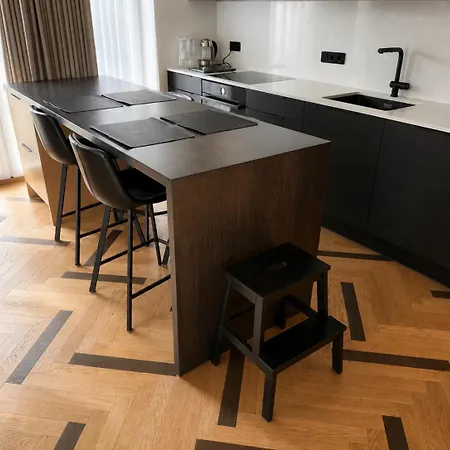 Stylish Center With Parking Apartamento Tallin